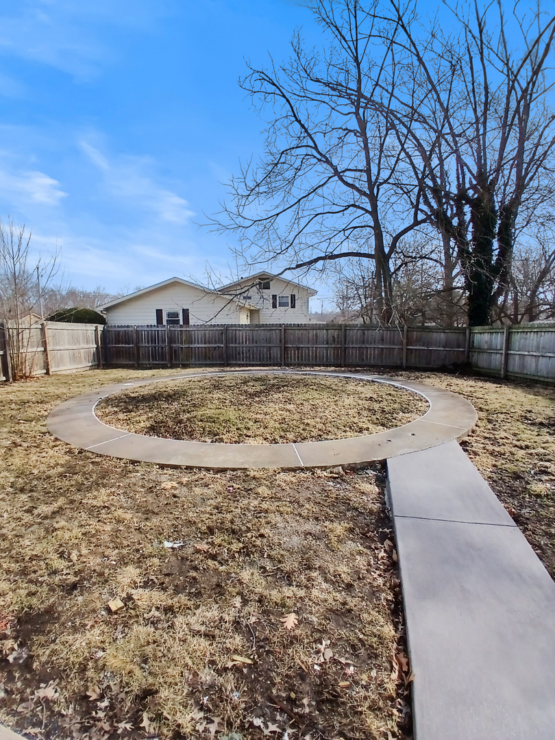 1511 N Logan Avenue, Danville, IL 61832