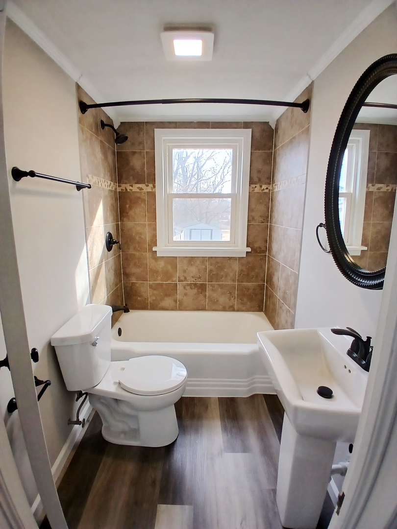 1511 N Logan Avenue, Danville, IL 61832