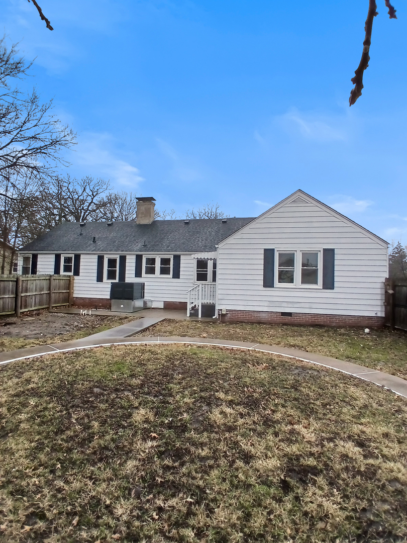 1511 N Logan Avenue, Danville, IL 61832