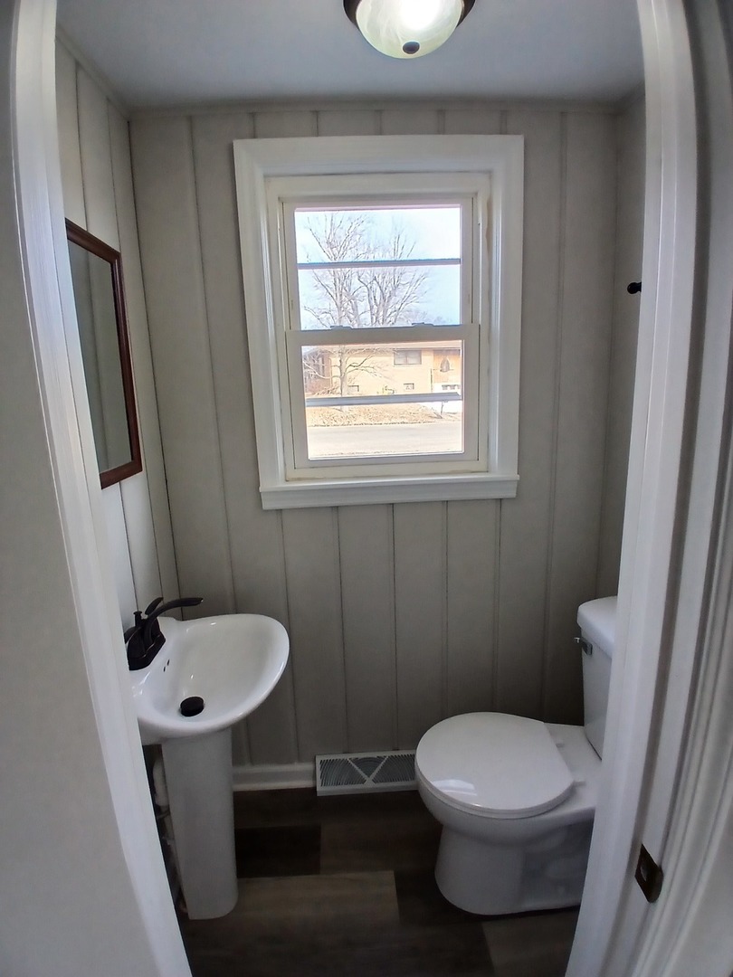 1511 N Logan Avenue, Danville, IL 61832