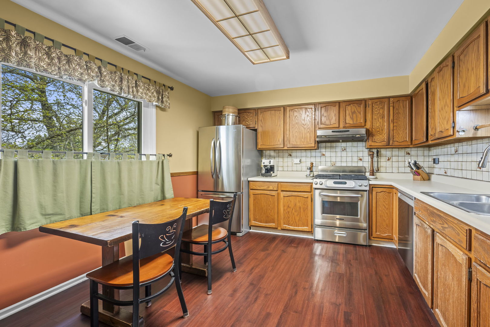 213 Winding Oak Lane, Buffalo Grove, IL 60089