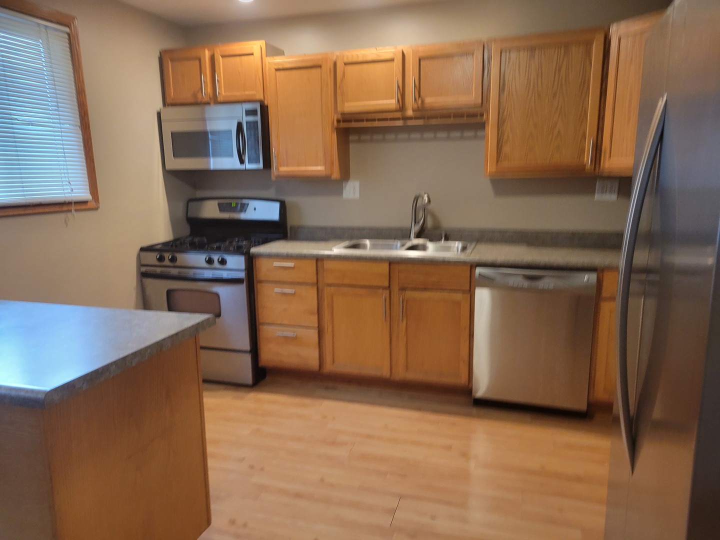 52 N Glenwood Avenue, Glenwood, IL 60425