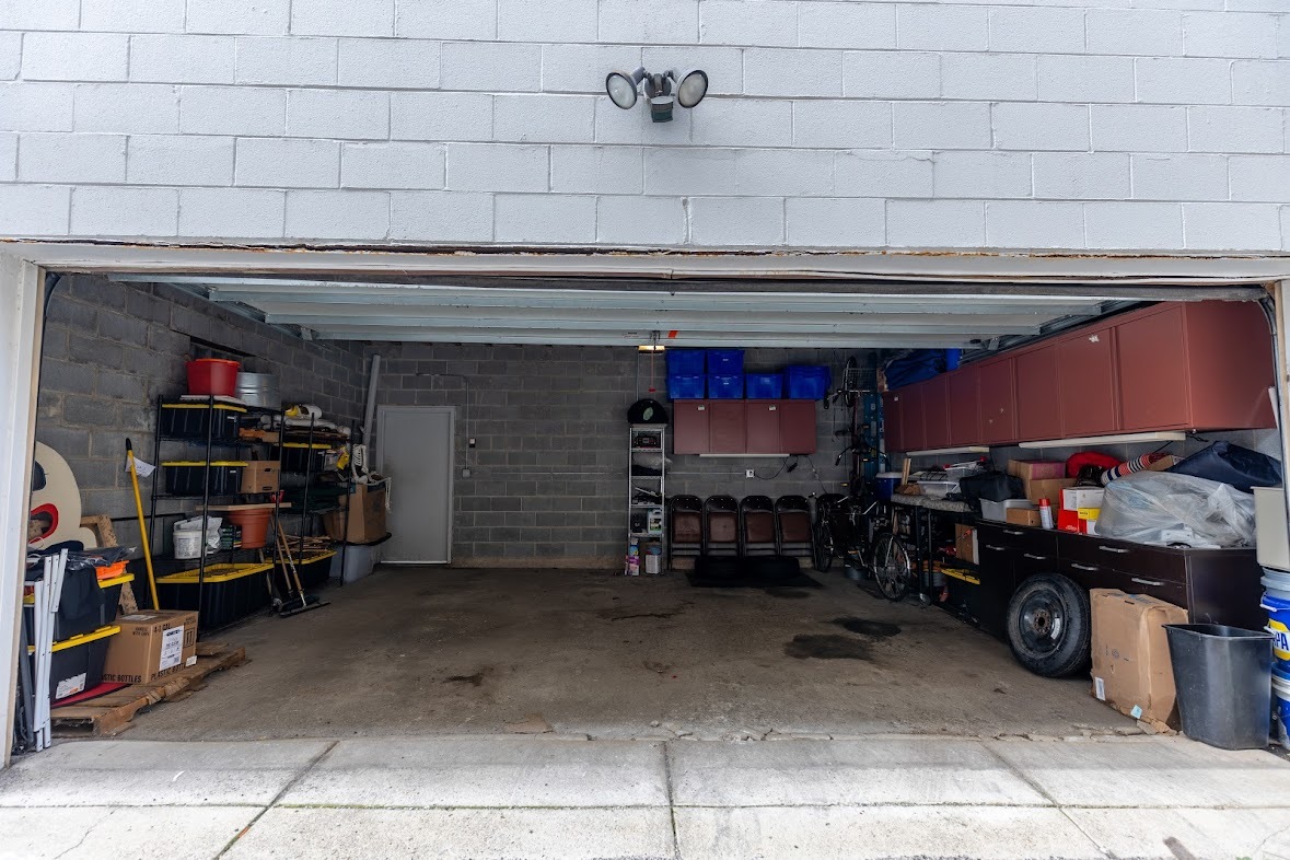 827 N Milwaukee Avenue, Chicago, IL 60642