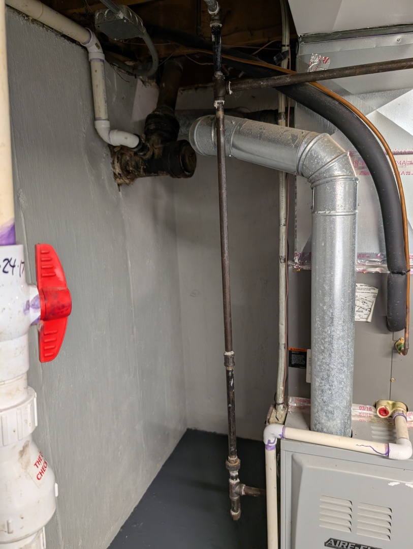 208 Dee Road, North Aurora, IL 60542