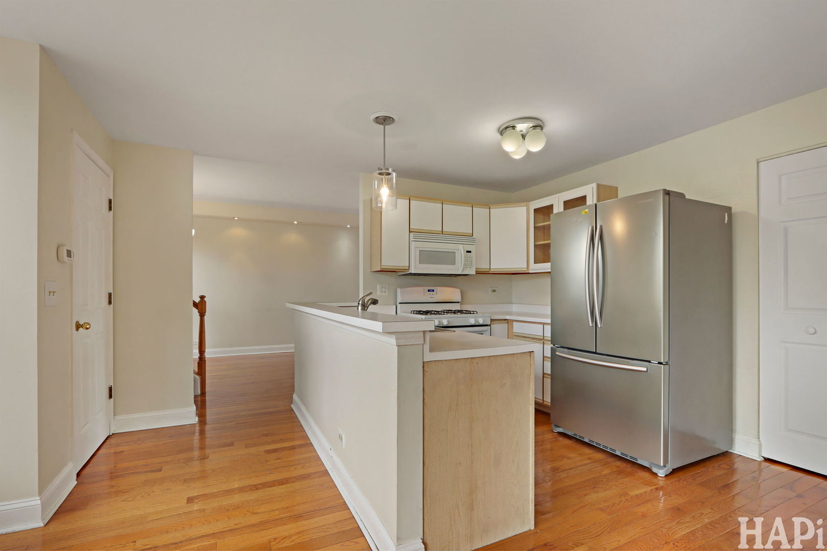 1901 BARNHILL Drive, Mundelein, IL 60060