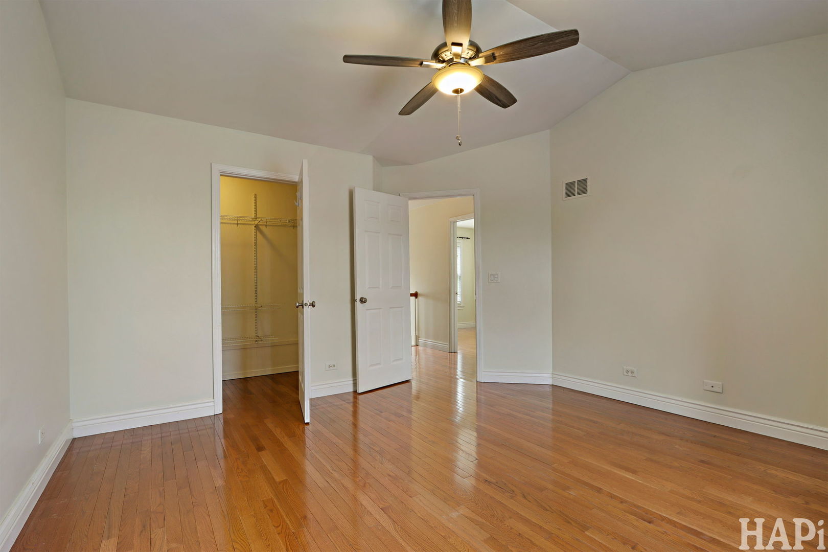 1901 BARNHILL Drive, Mundelein, IL 60060