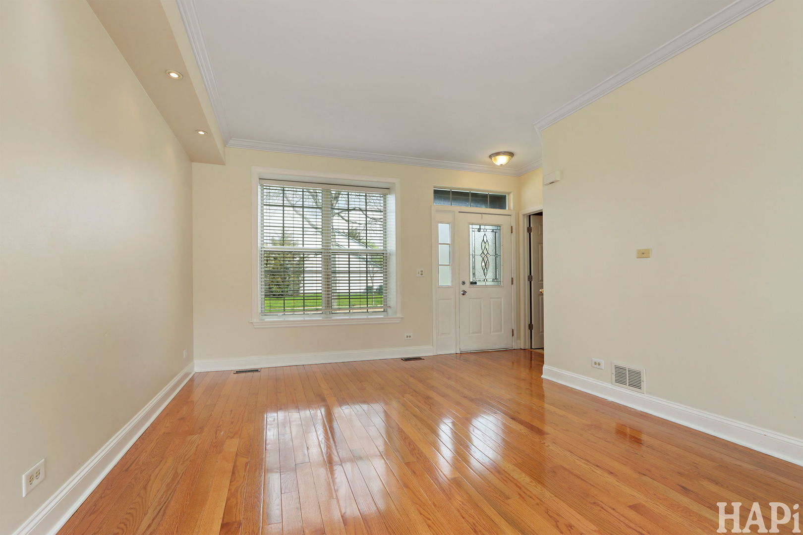 1901 BARNHILL Drive, Mundelein, IL 60060