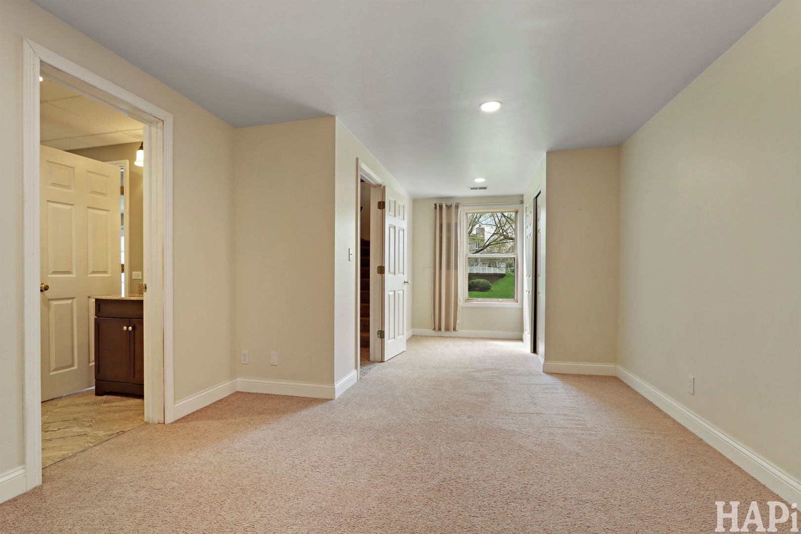 1901 BARNHILL Drive, Mundelein, IL 60060