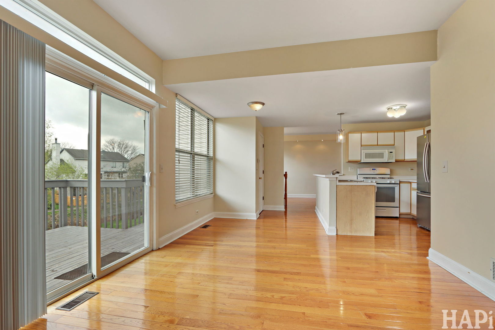 1901 BARNHILL Drive, Mundelein, IL 60060