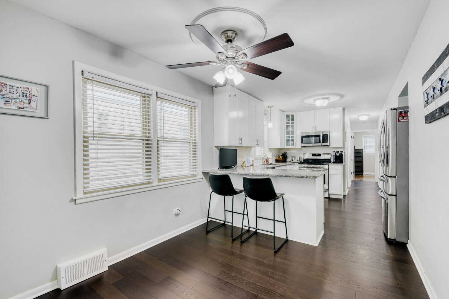 11214 S Sawyer Avenue, Chicago, IL 60655