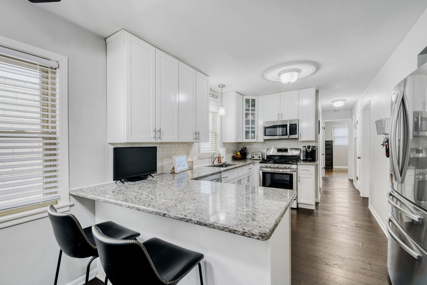 11214 S Sawyer Avenue, Chicago, IL 60655