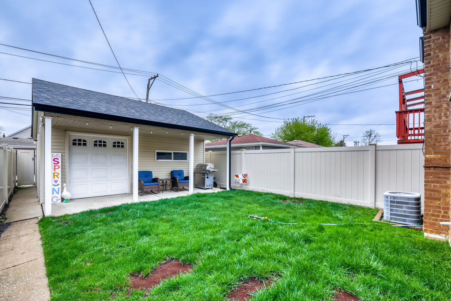 11214 S Sawyer Avenue, Chicago, IL 60655