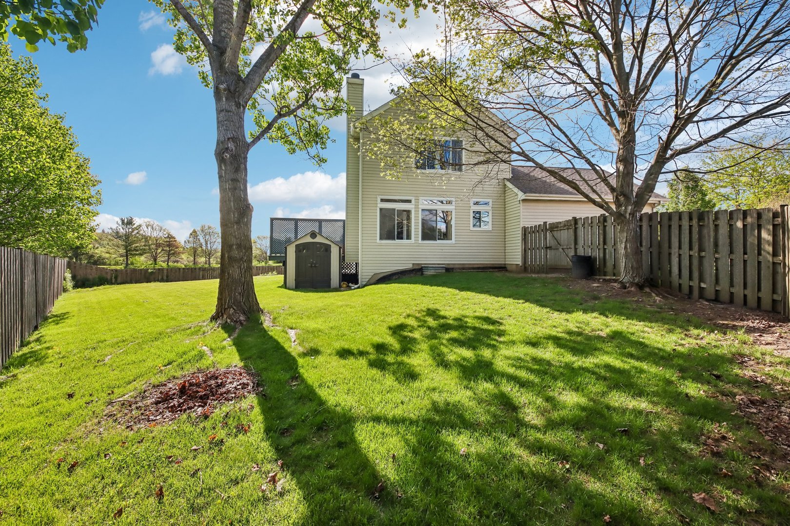 254 W Holly Court, Round Lake, IL 60073