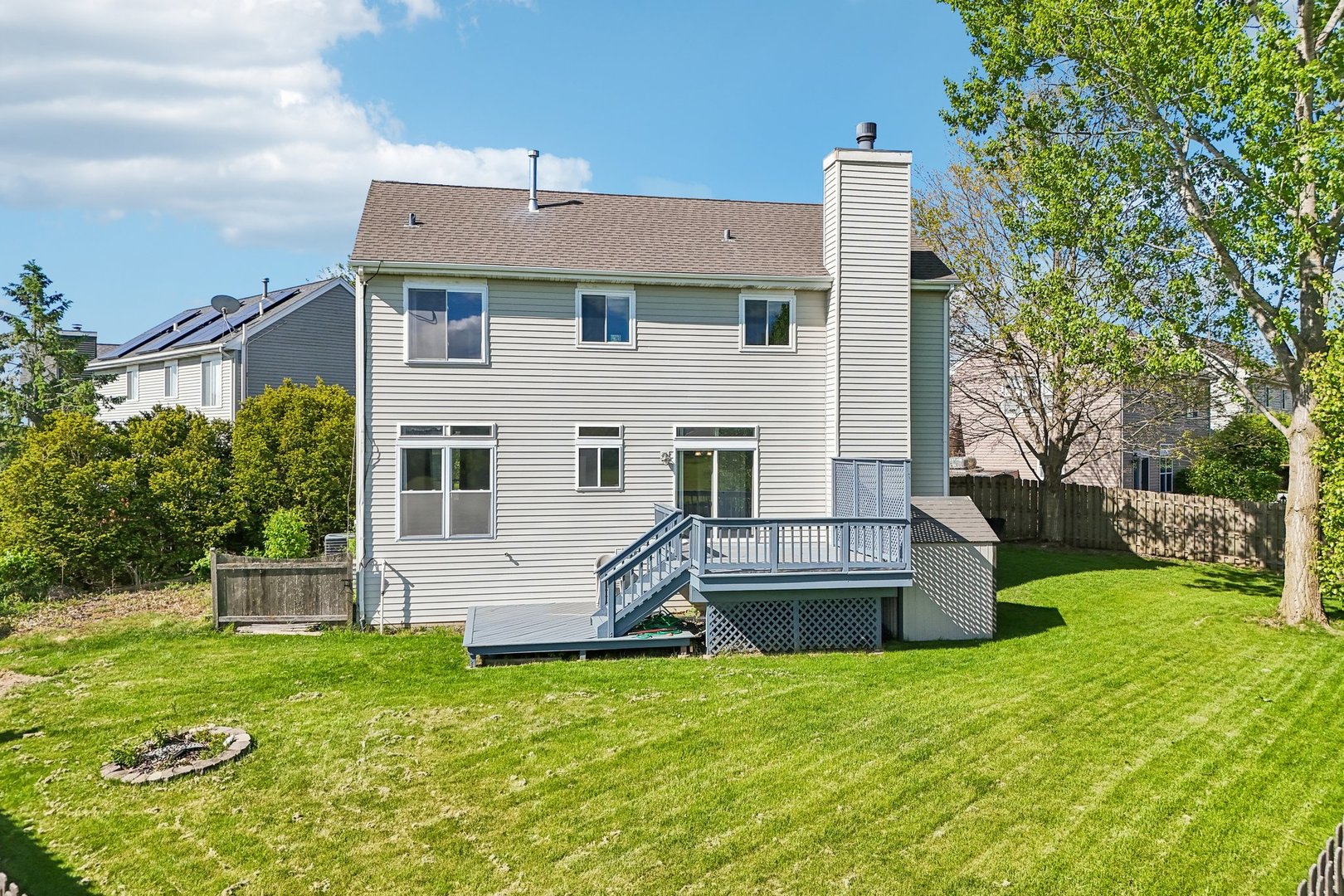 254 W Holly Court, Round Lake, IL 60073
