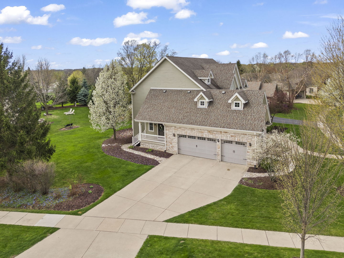 671 SHEFFIELD Circle, Sugar Grove, IL 60554