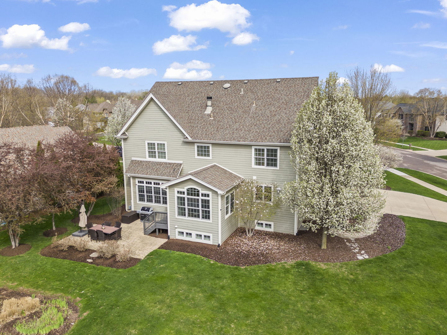 671 SHEFFIELD Circle, Sugar Grove, IL 60554