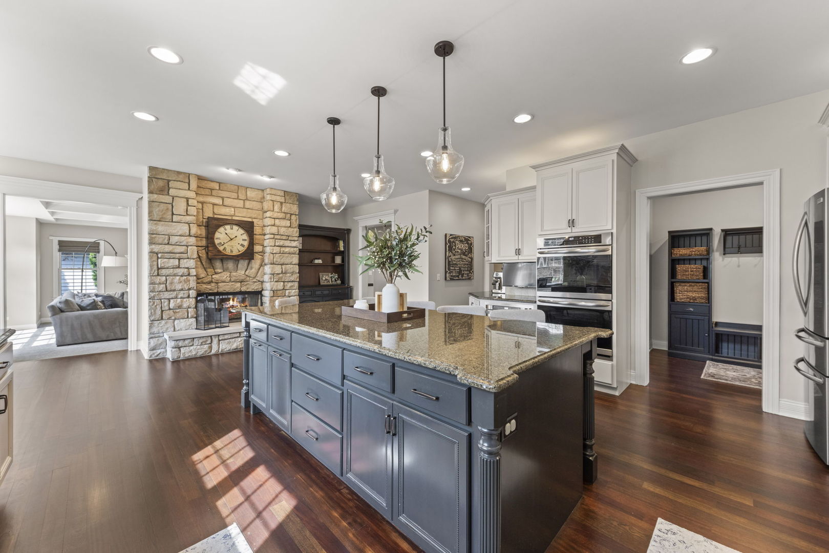 671 SHEFFIELD Circle, Sugar Grove, IL 60554