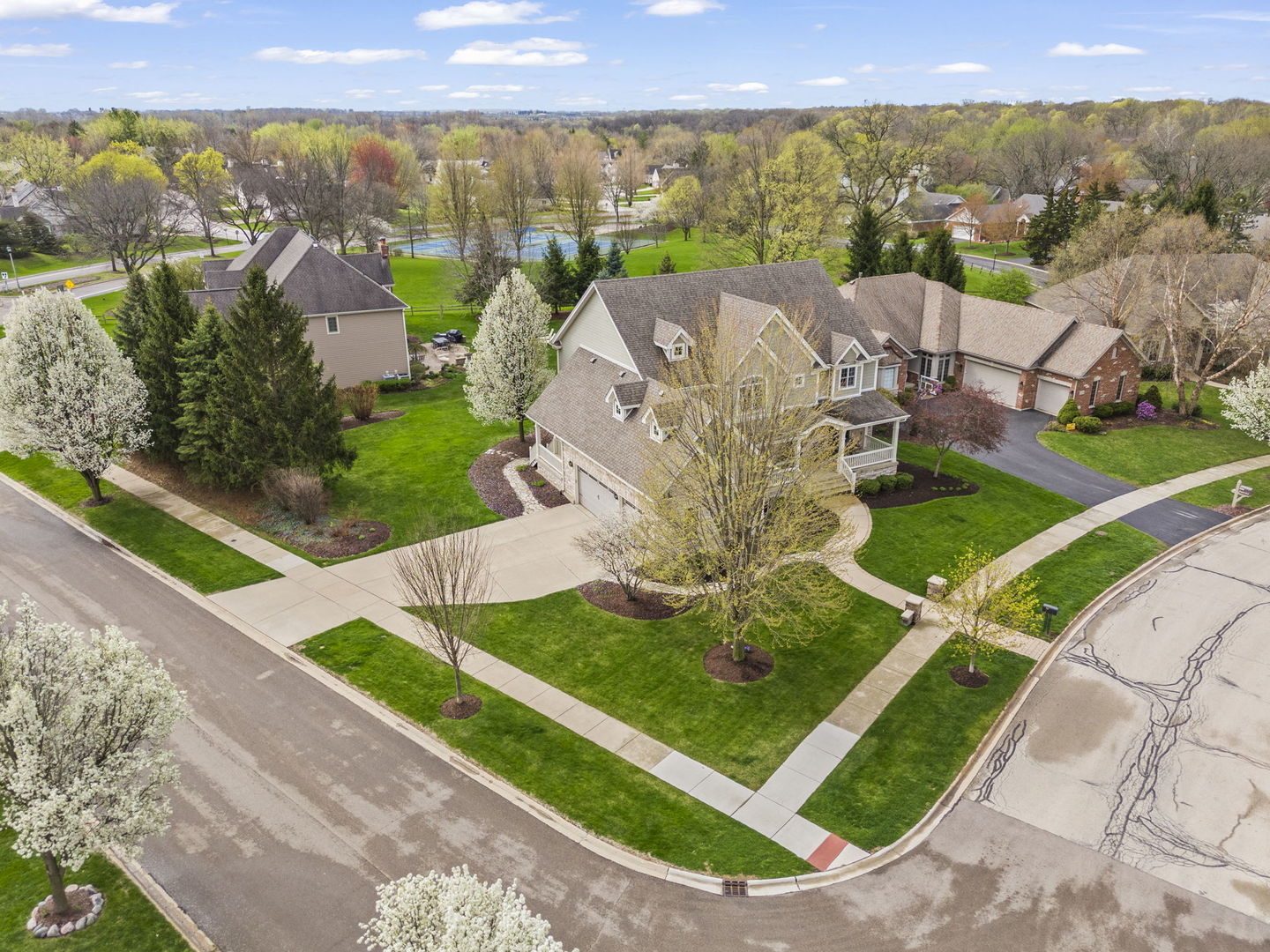 671 SHEFFIELD Circle, Sugar Grove, IL 60554