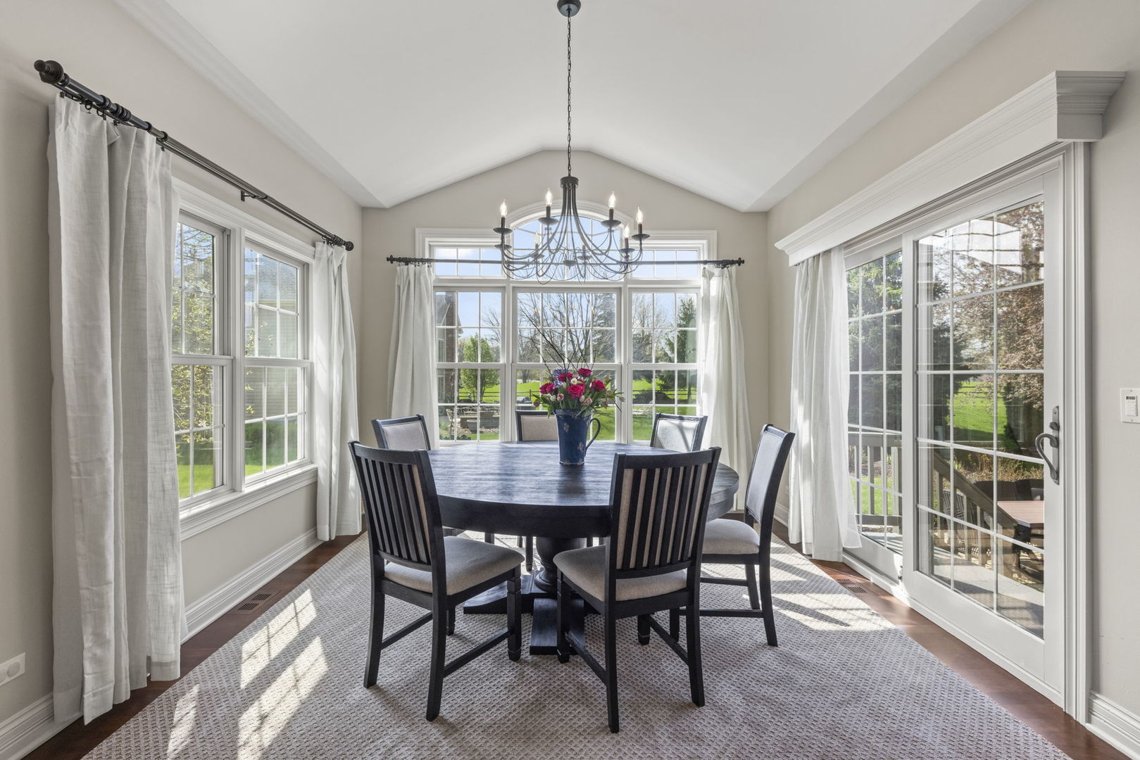 671 SHEFFIELD Circle, Sugar Grove, IL 60554