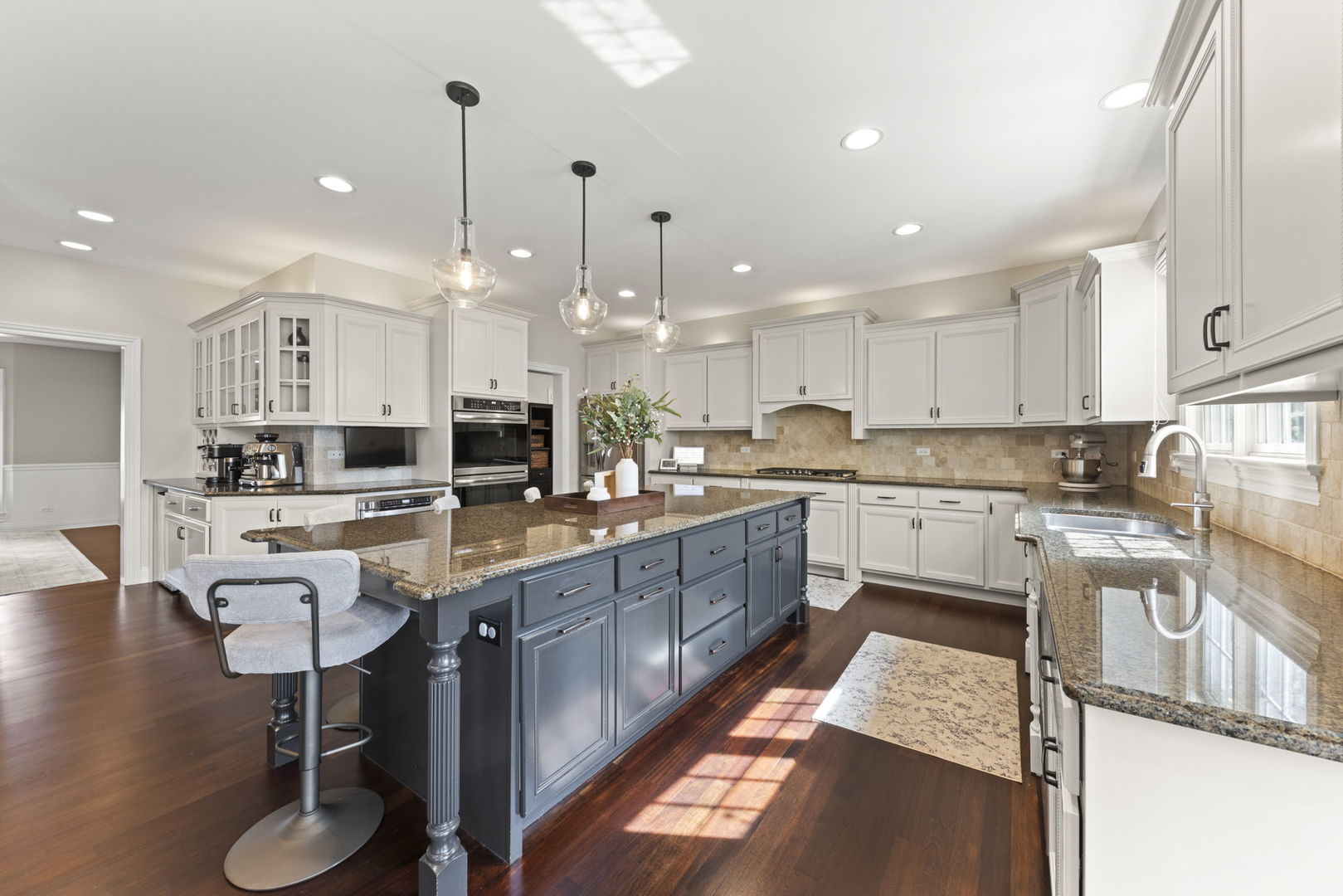 671 SHEFFIELD Circle, Sugar Grove, IL 60554