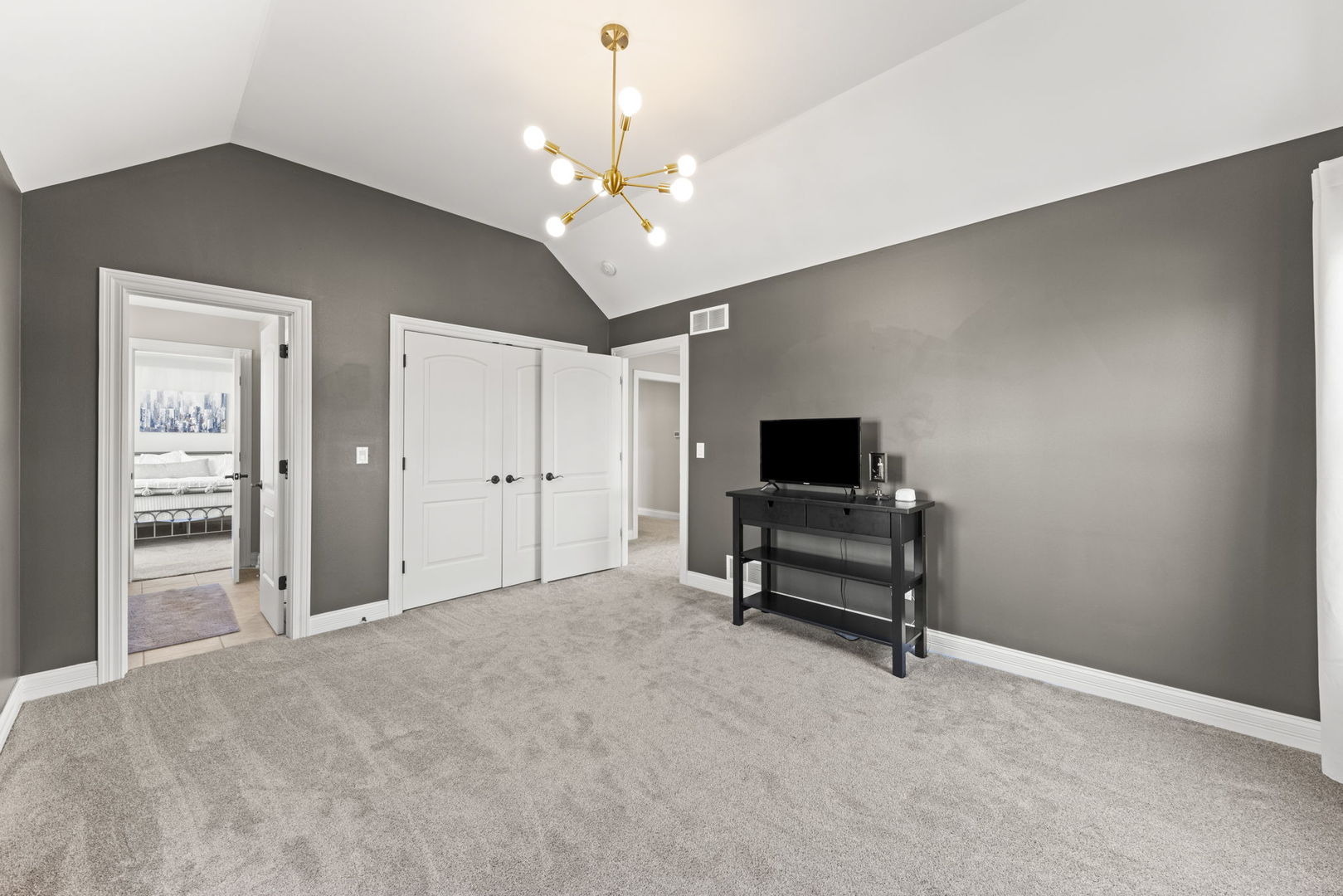 671 SHEFFIELD Circle, Sugar Grove, IL 60554