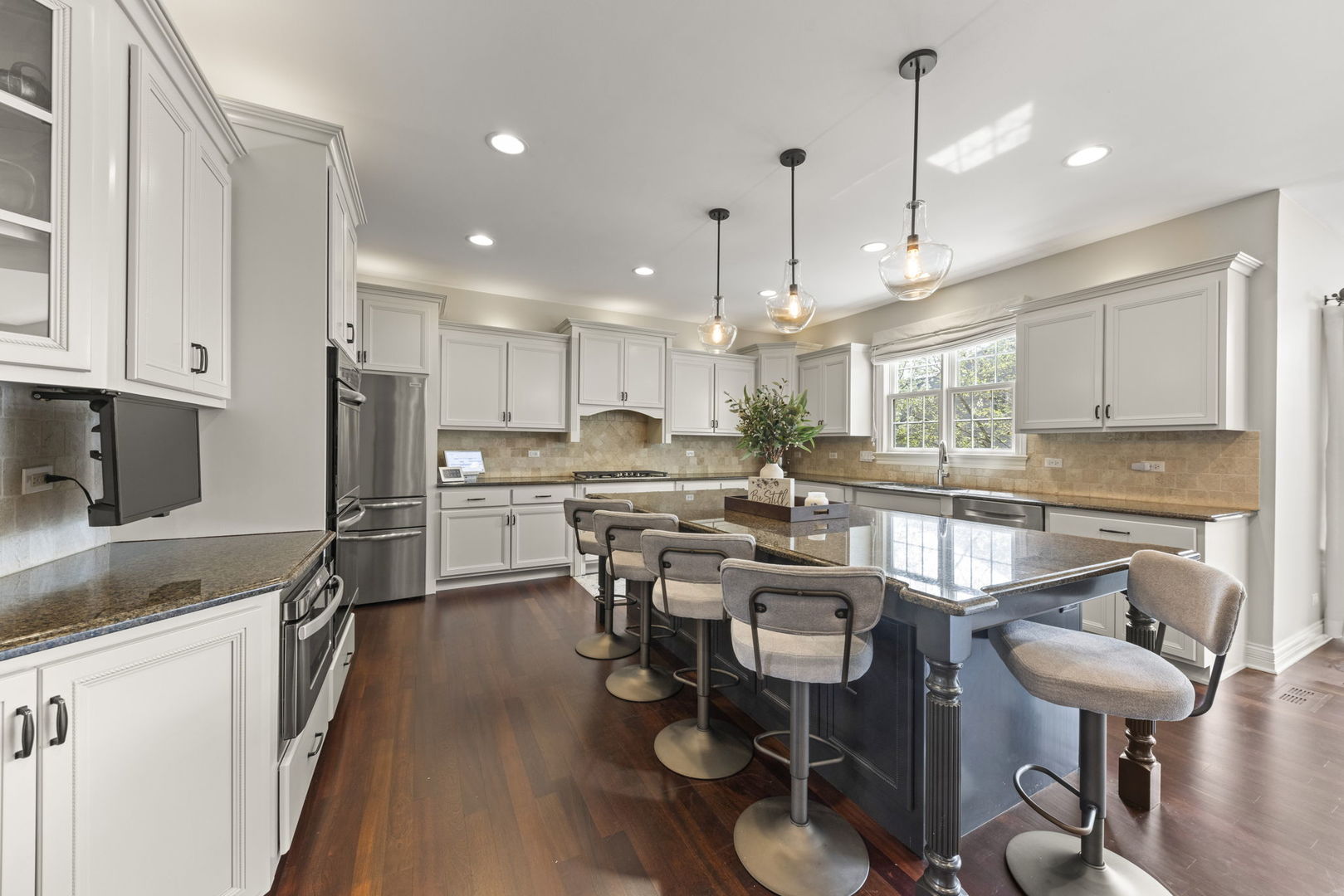 671 SHEFFIELD Circle, Sugar Grove, IL 60554