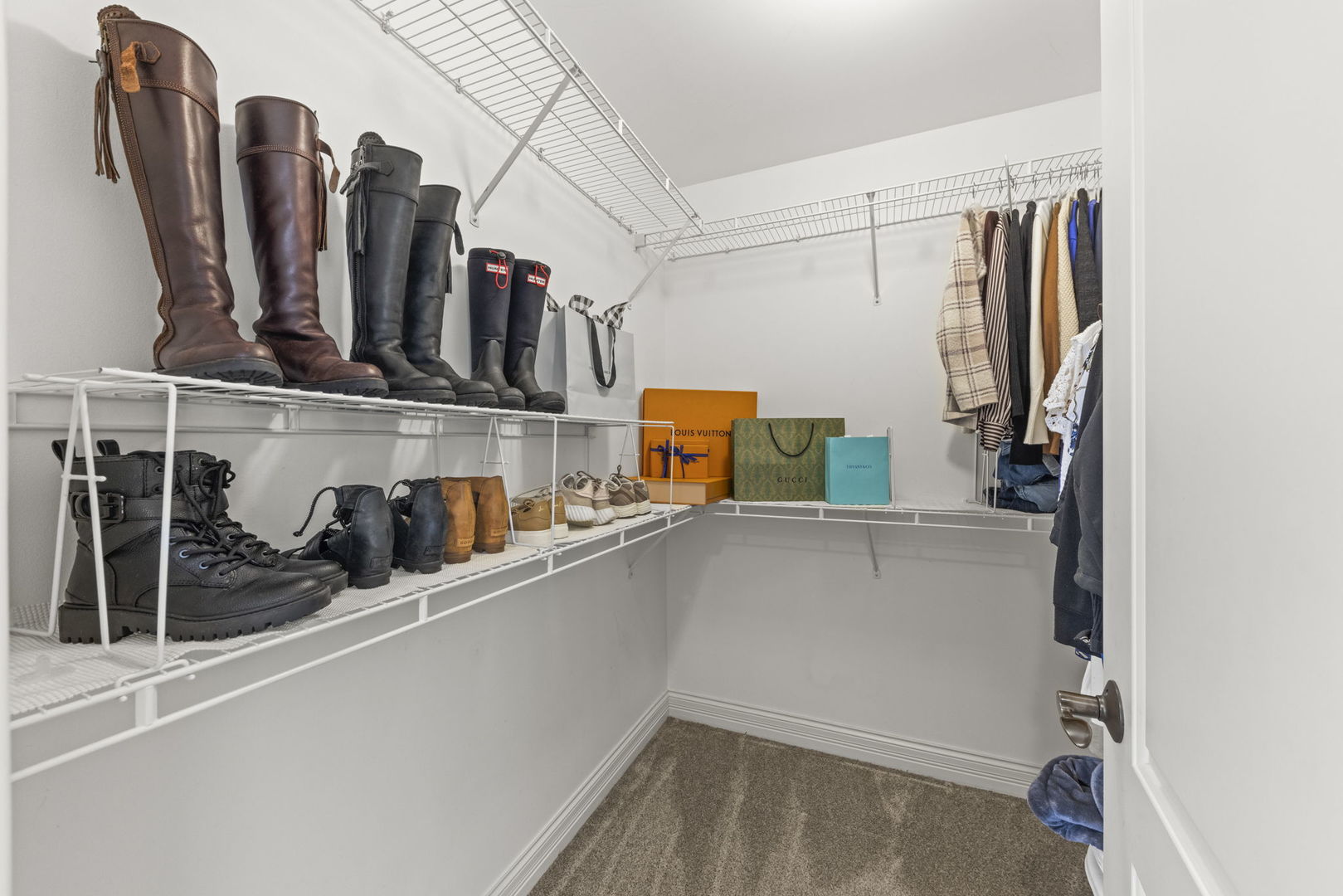 671 SHEFFIELD Circle, Sugar Grove, IL 60554