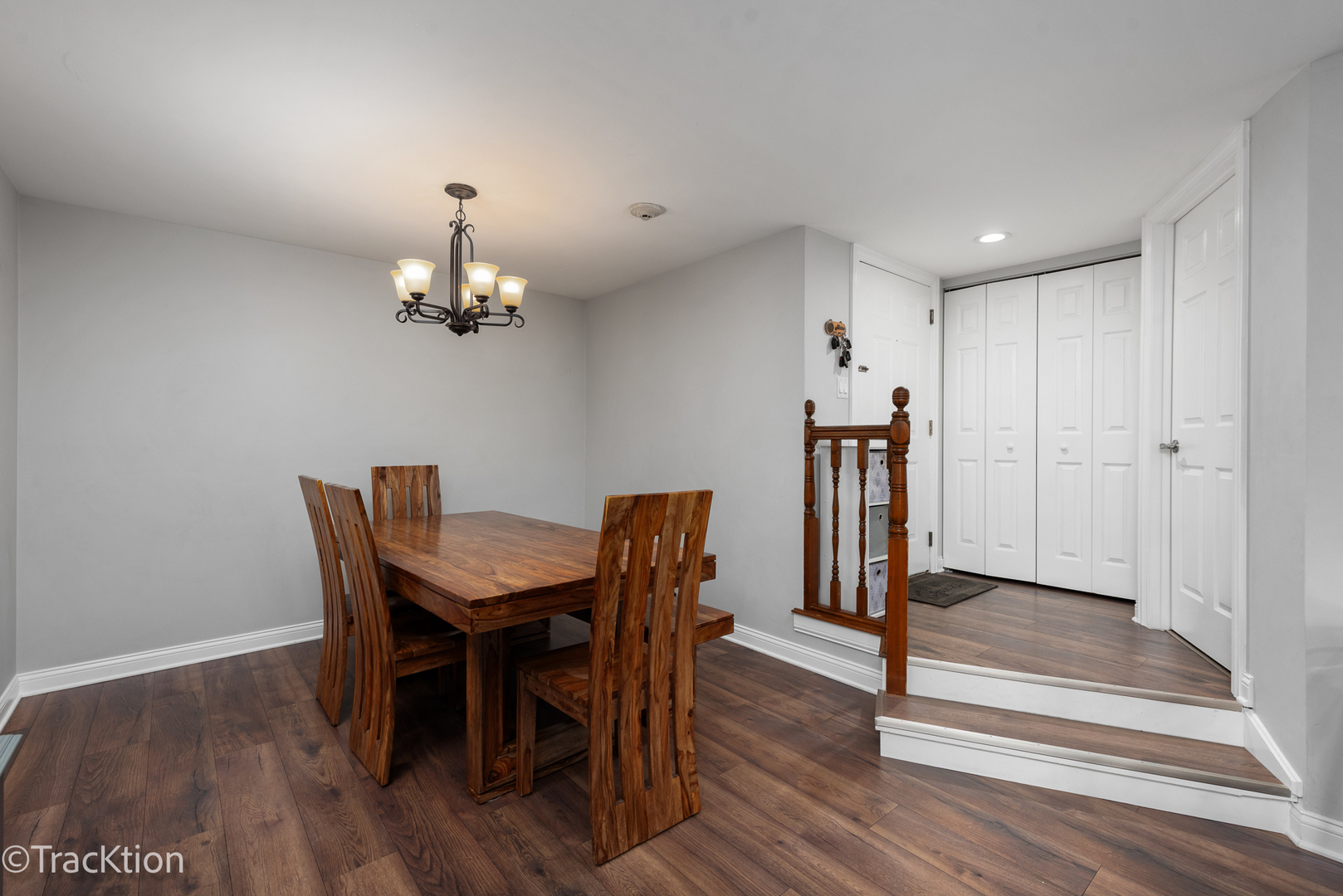 717 Maplewood Court #B, Willowbrook, IL 60527