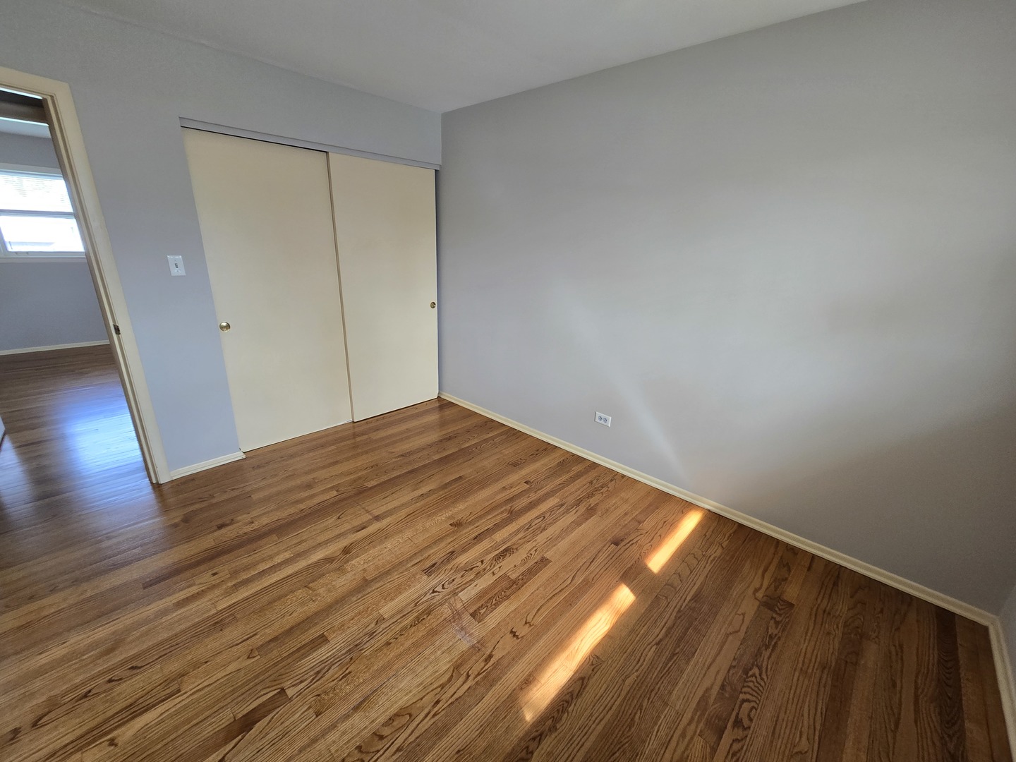 15222 Lawndale Avenue, Midlothian, IL 60445