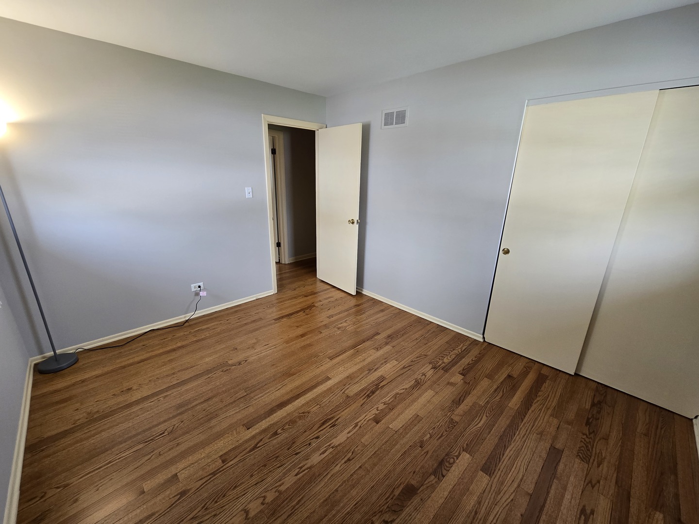 15222 Lawndale Avenue, Midlothian, IL 60445