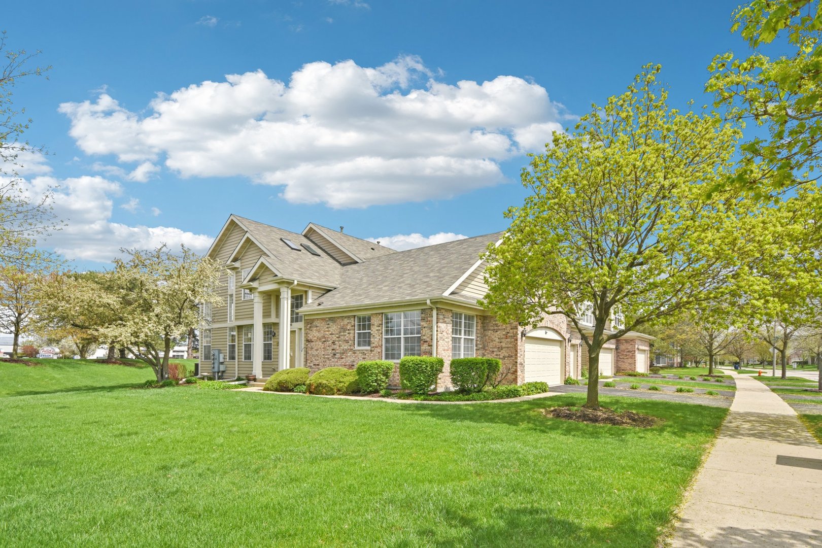 917 Havenshire Road, Naperville, IL 60565