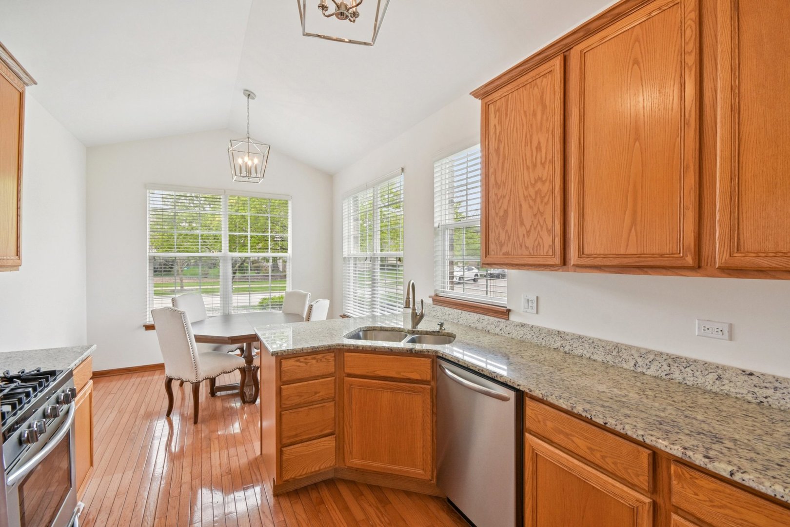 917 Havenshire Road, Naperville, IL 60565