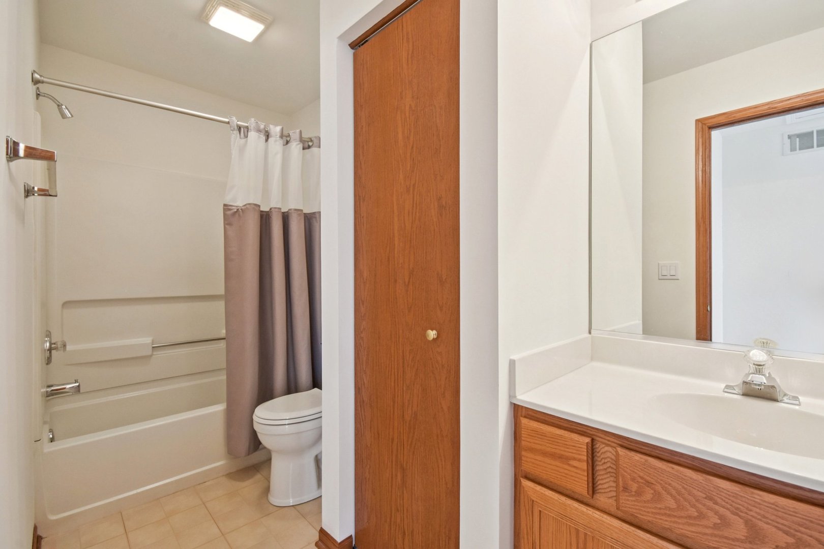 917 Havenshire Road, Naperville, IL 60565