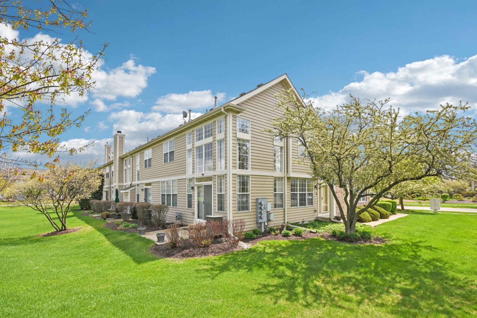 917 Havenshire Road, Naperville, IL 60565