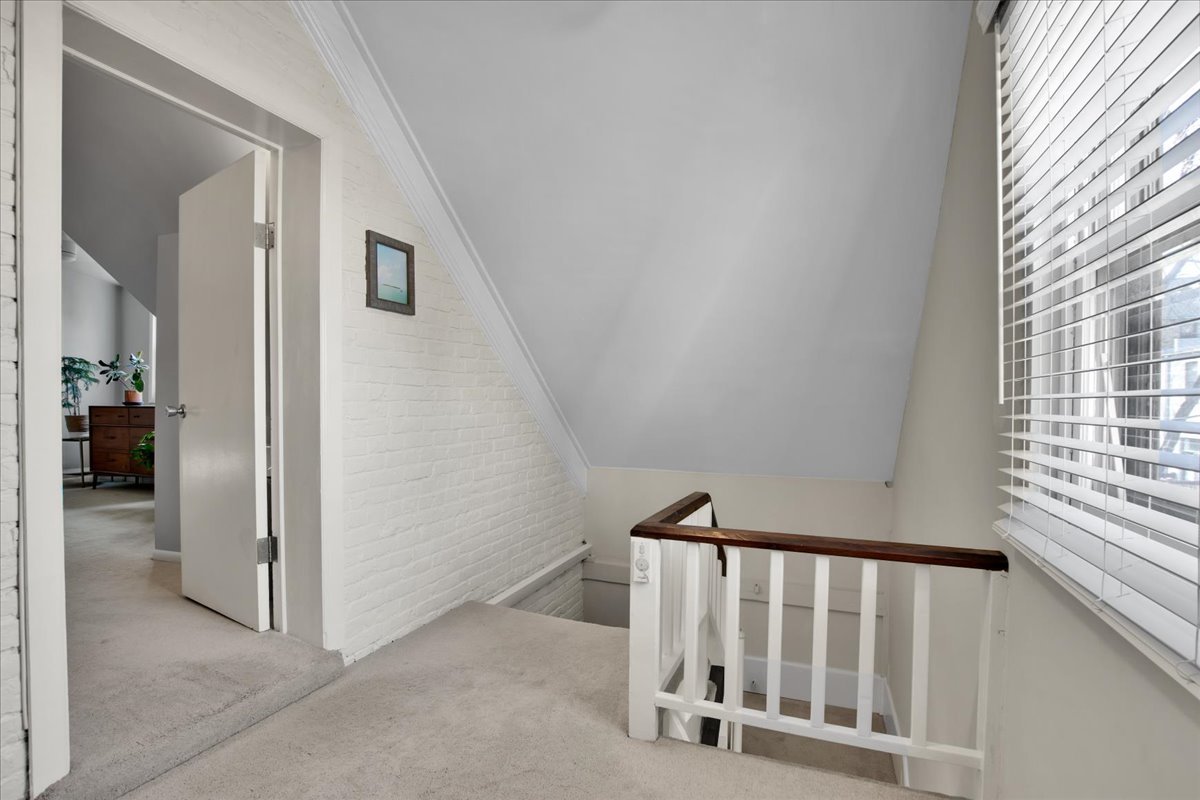 2030 W Shakespeare Avenue, Chicago, IL 60647