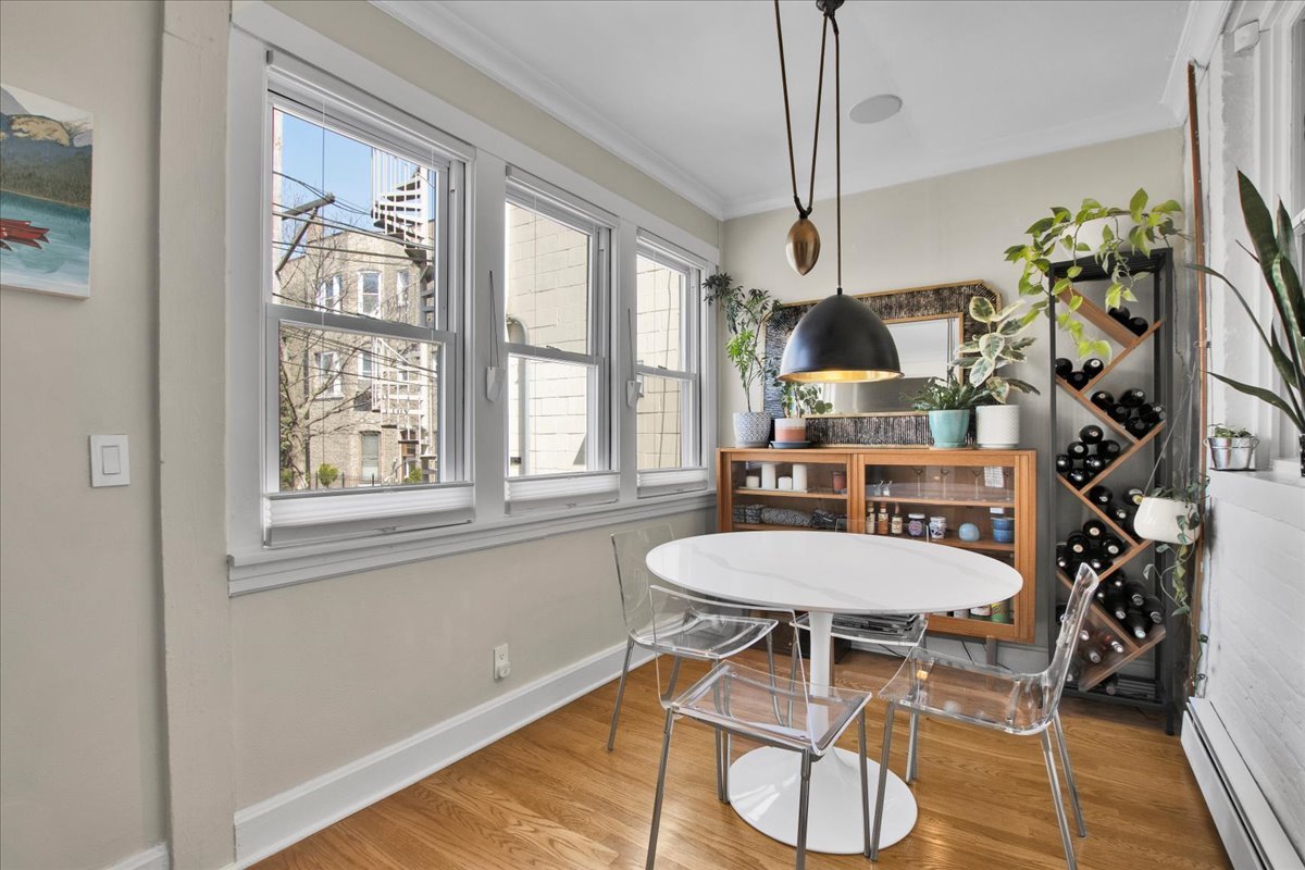 2030 W Shakespeare Avenue, Chicago, IL 60647