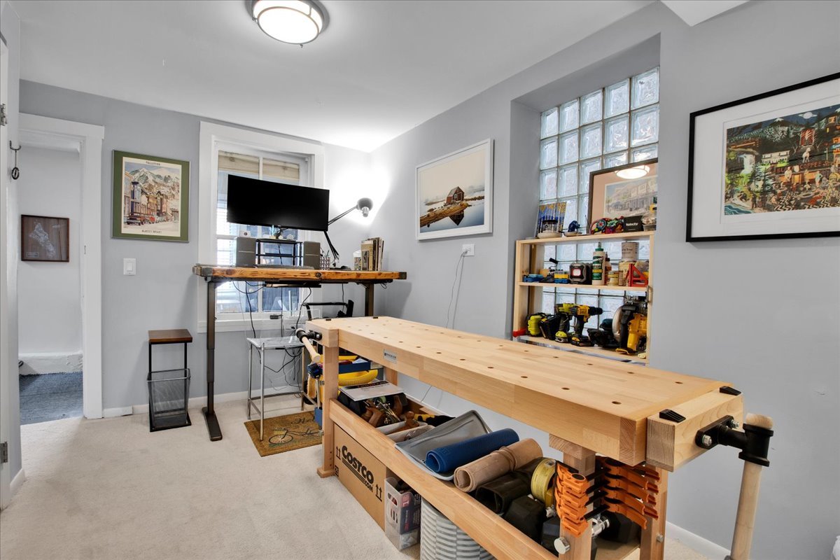 2030 W Shakespeare Avenue, Chicago, IL 60647