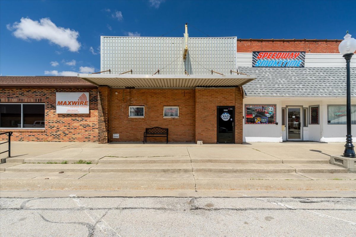 206 W Locust Street, Fairbury, IL 61739
