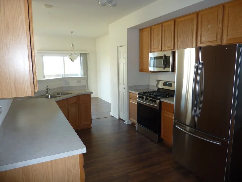 1040 MONTEGO BAY Court #1040, Romeoville, IL 60446