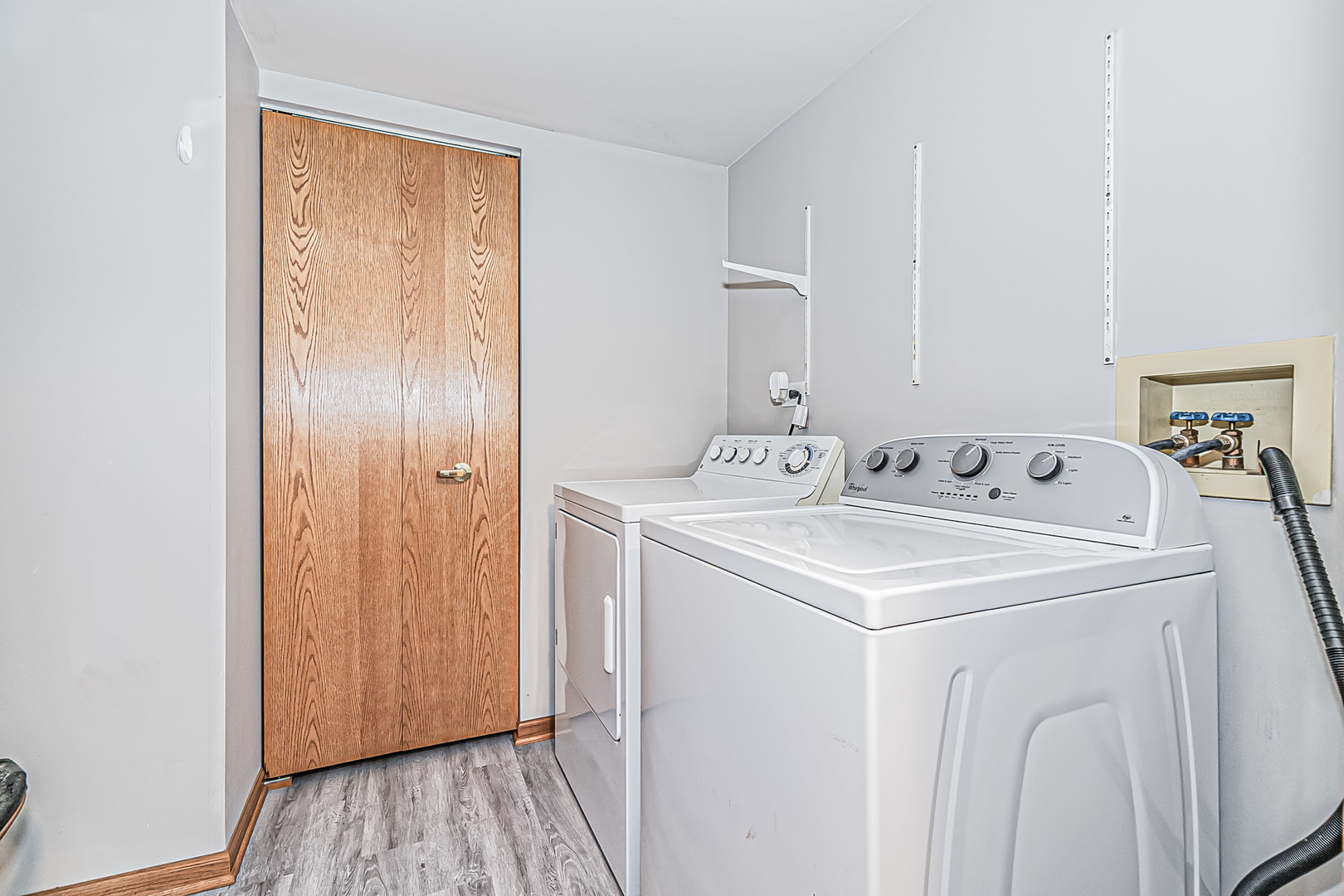 214 N Cathy Lane, Mount Prospect, IL 60056