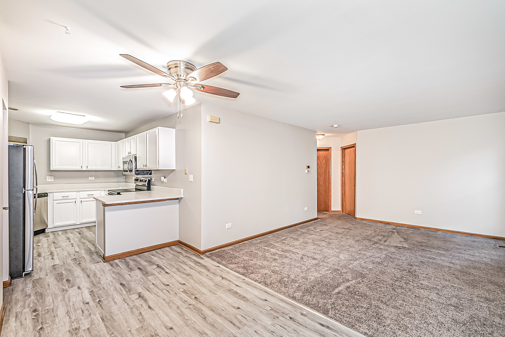 214 N Cathy Lane, Mount Prospect, IL 60056