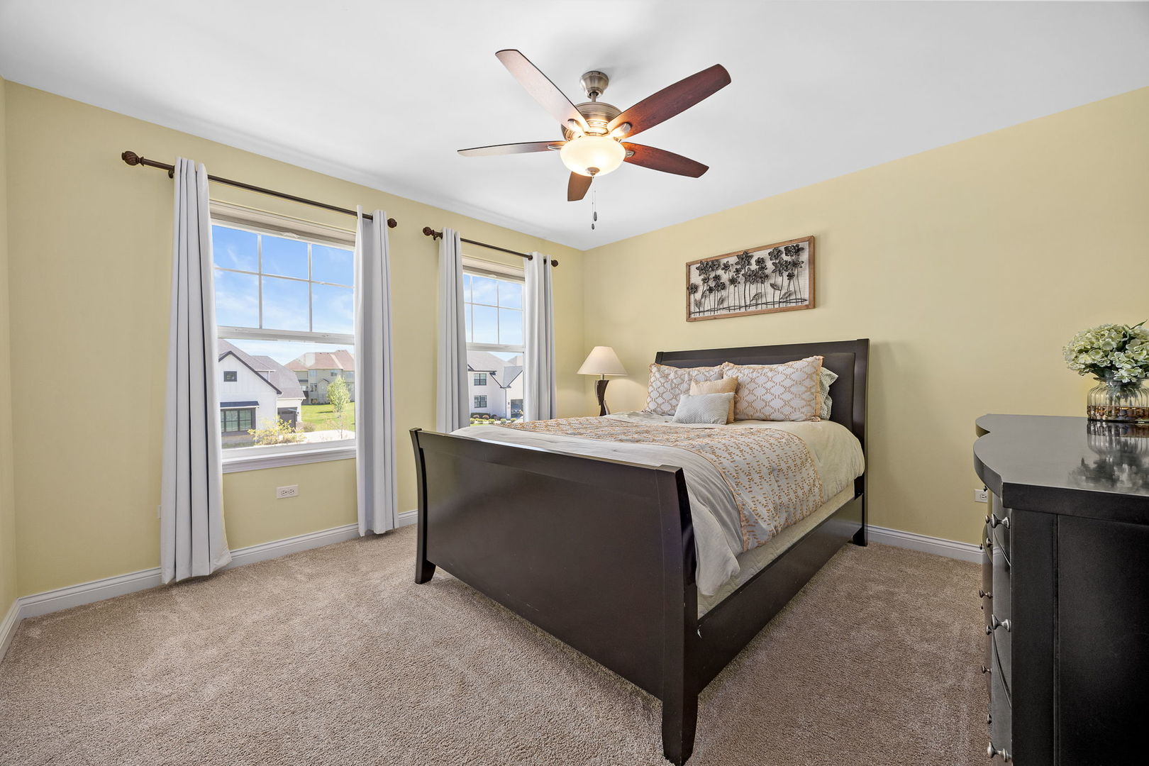 4211 Chinaberry Lane, Naperville, IL 60564
