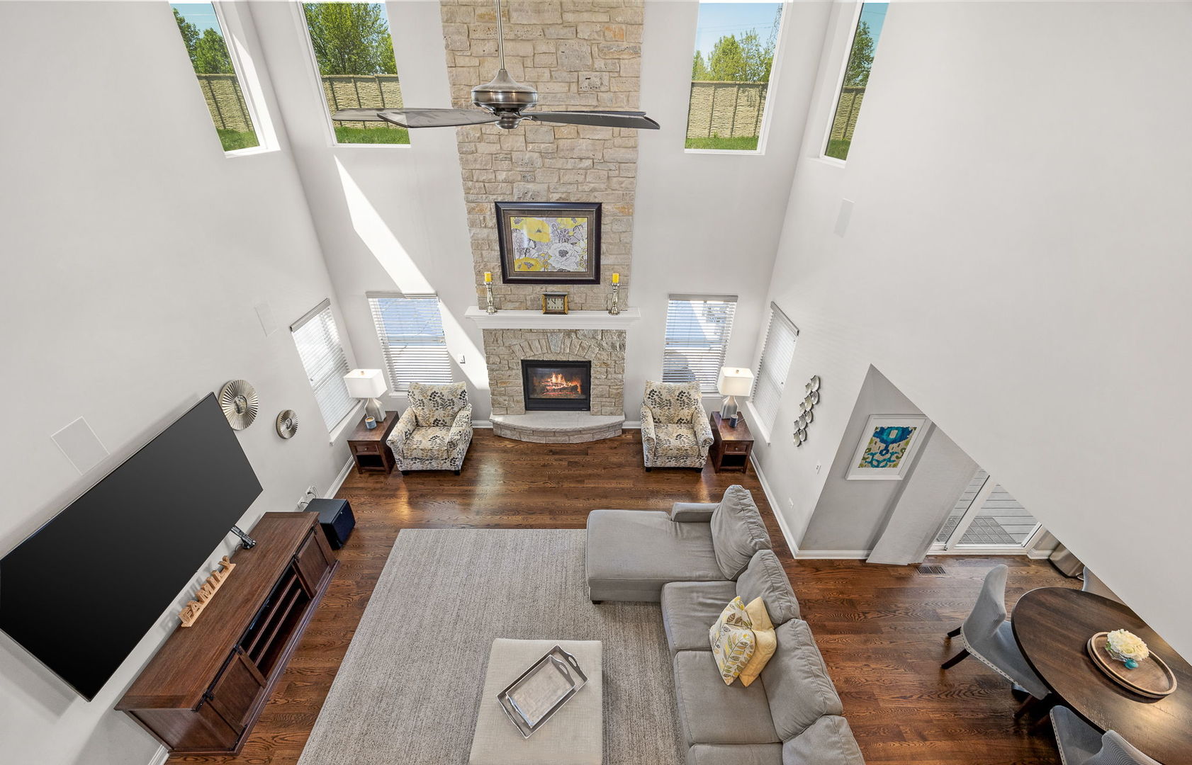 4211 Chinaberry Lane, Naperville, IL 60564