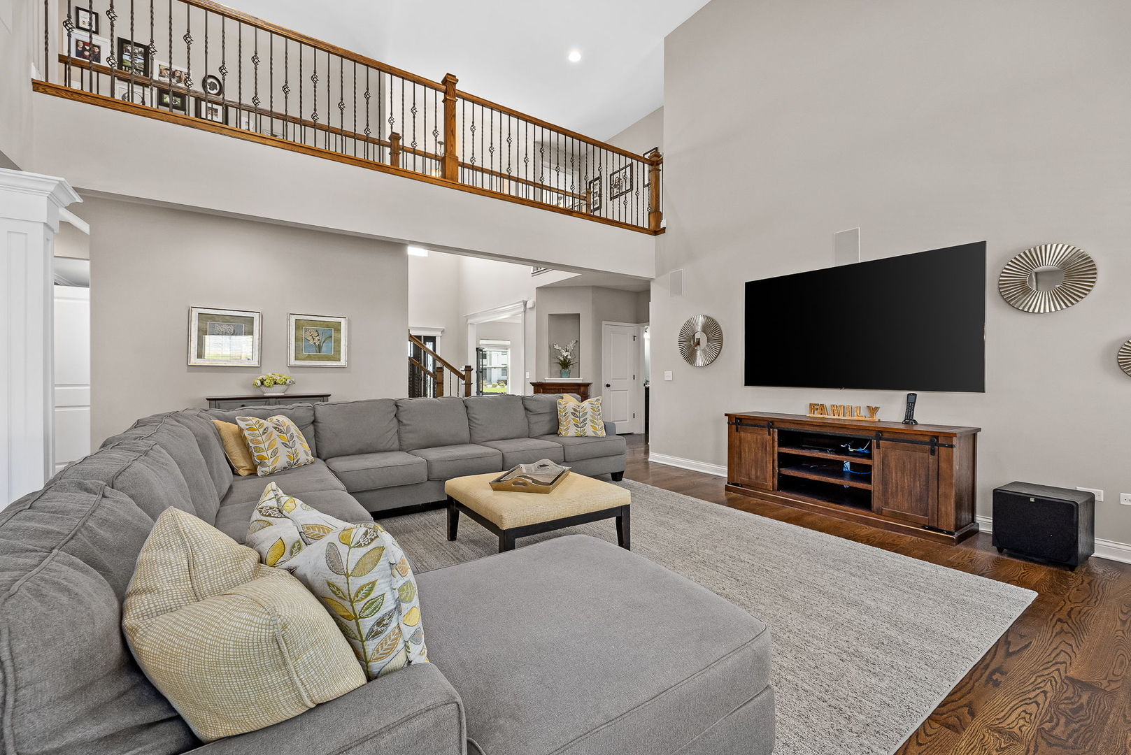 4211 Chinaberry Lane, Naperville, IL 60564