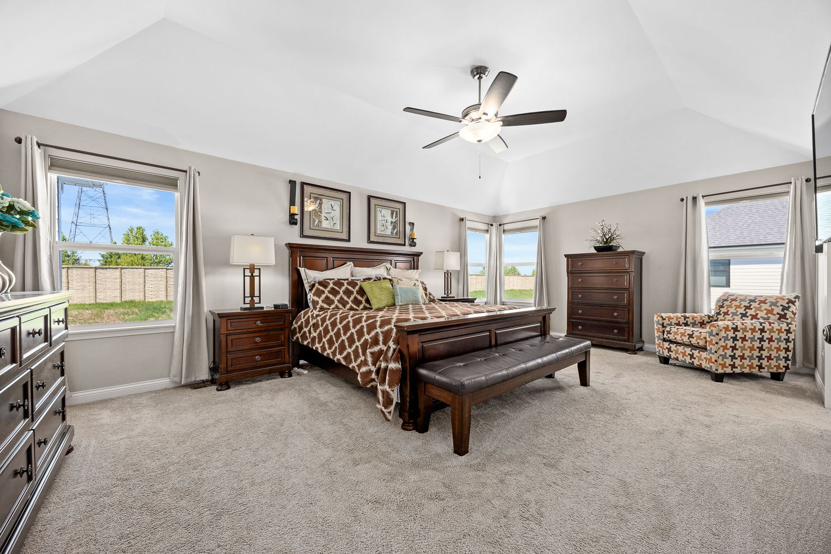 4211 Chinaberry Lane, Naperville, IL 60564