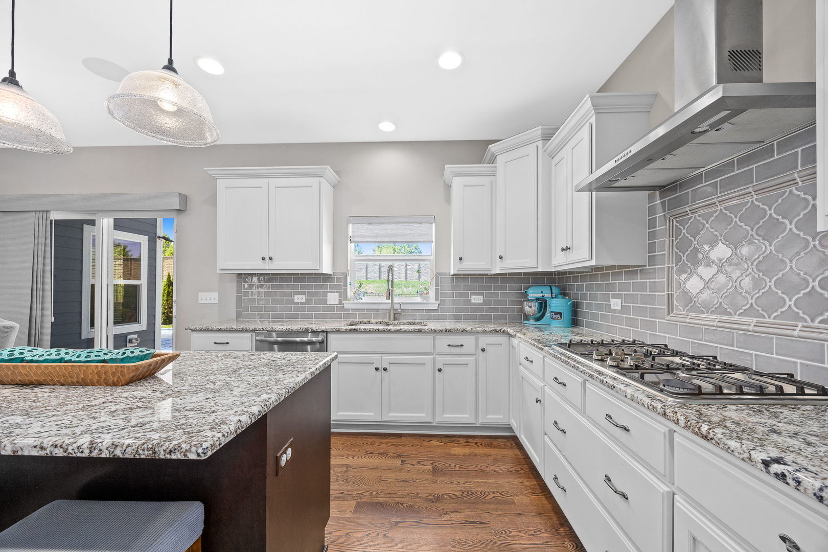 4211 Chinaberry Lane, Naperville, IL 60564