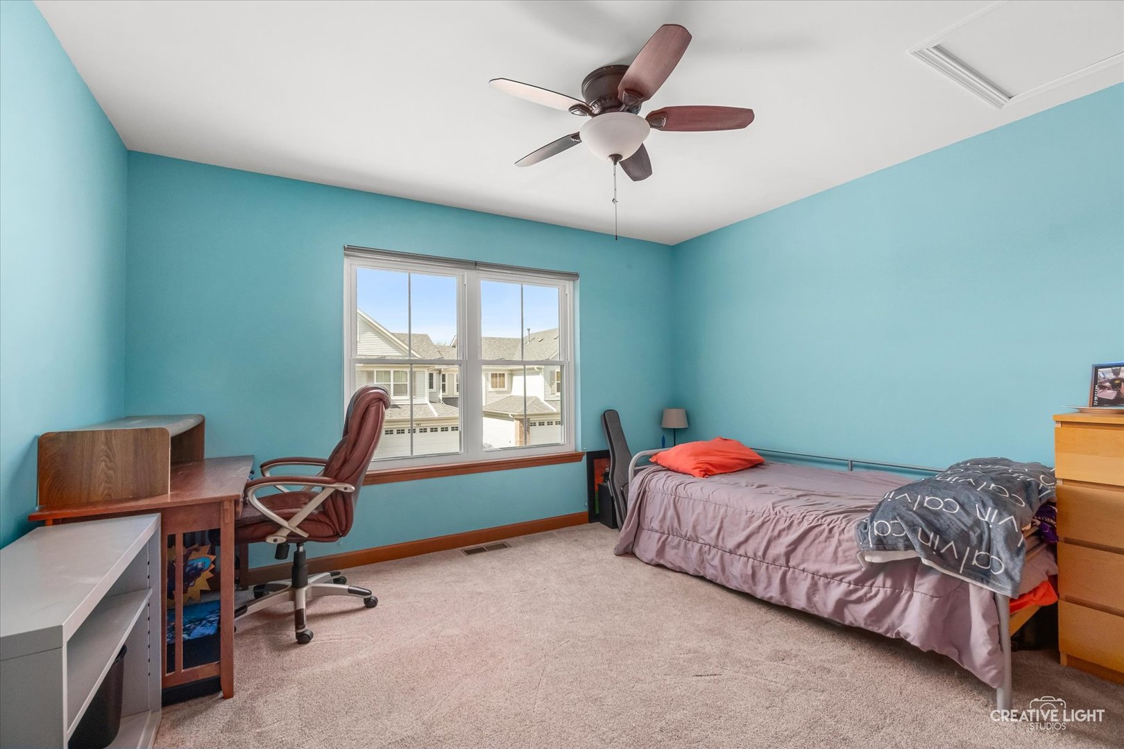 407 Bluegrass Parkway, Oswego, IL 60543