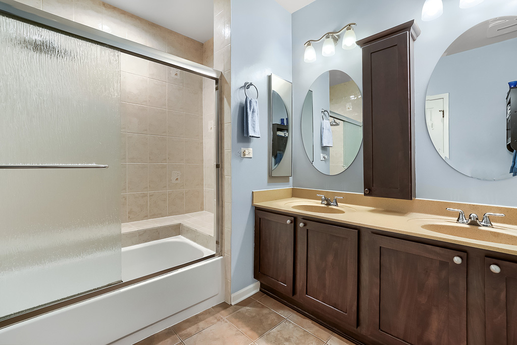 1092 Pinetree Circle #0, Buffalo Grove, IL 60089