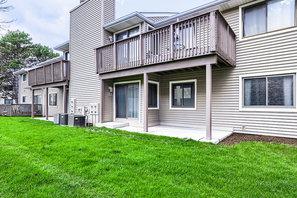 1092 Pinetree Circle #0, Buffalo Grove, IL 60089