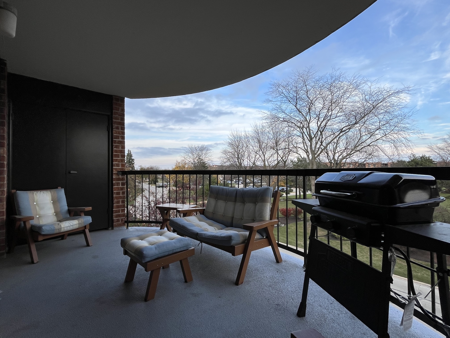 1405 E Central Road #305A, Arlington Heights, IL 60005